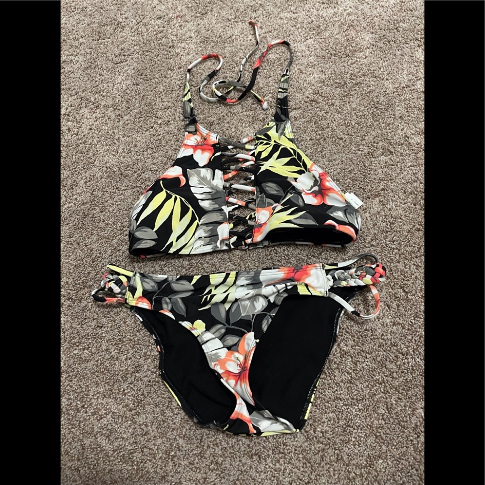 Bathing suit